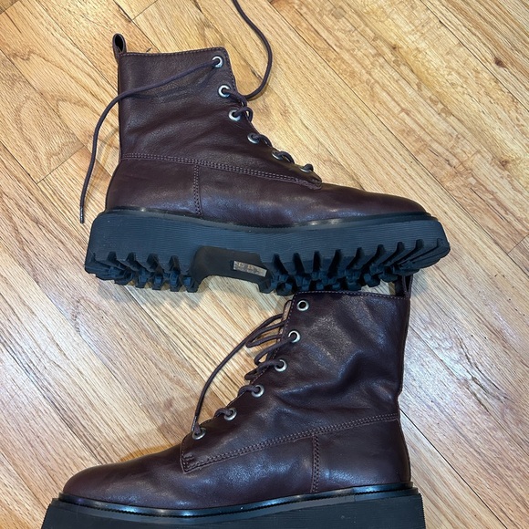 Lace up lugsole boots please note marks in third & 4th photo - Picture 6 of 16